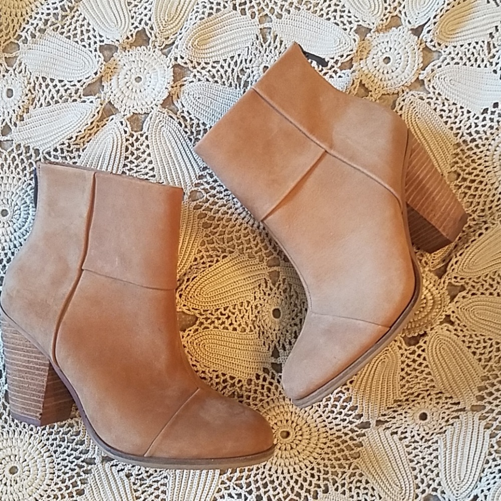Vince Camuto beauties! Suede booties